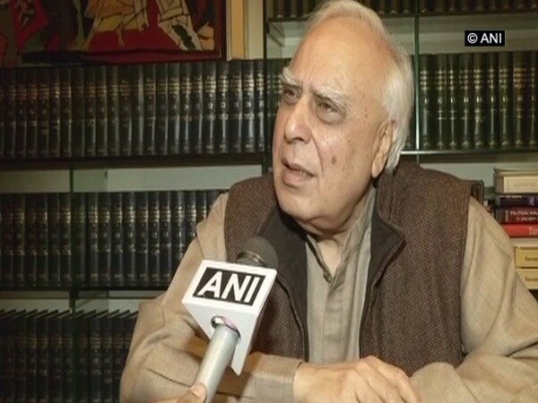 Kapil Sibal clarifies he never represented Sunni Waqf Board in court Kapil Sibal clarifies he never represented Sunni Waqf Board in court