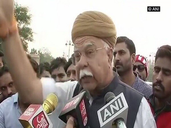 'Padmavati' cast trying to provoke us for taking dire steps: Karni Sena 'Padmavati' cast trying to provoke us for taking dire steps: Karni Sena