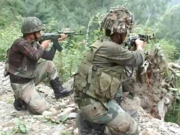 Kupwara: Encounter underway, two to three terrorists believed to be trapped Kupwara: Encounter underway, two to three terrorists believed to be trapped