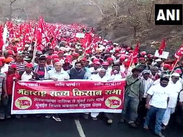 Maharashtra farmers hold protest march seeking loan waivers Maharashtra farmers hold protest march seeking loan waivers