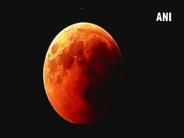 World witnesses longest-ever 'blood moon' eclipse World witnesses longest-ever 'blood moon' eclipse