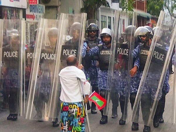 Maldives: Anti-govt. protests intensify, more opposition MPs detained Maldives: Anti-govt. protests intensify, more opposition MPs detained