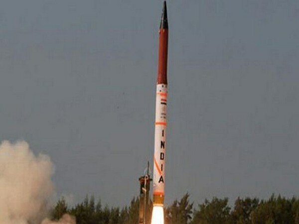 India successfully test-fires nuclear capable Agni-II India successfully test-fires nuclear capable Agni-II
