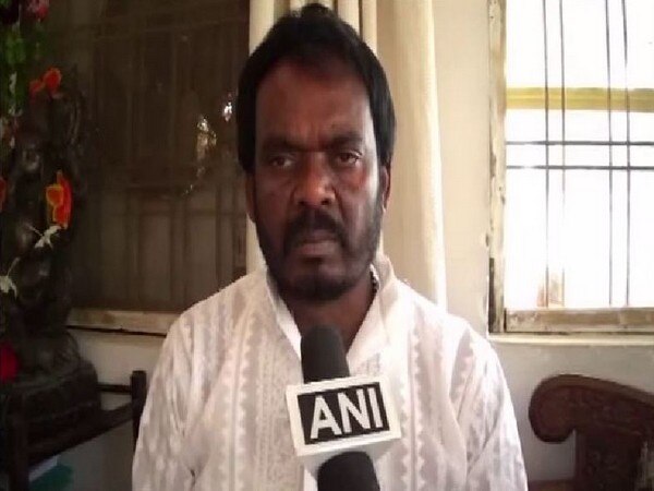 Aadhar should be made mandatory, says Madhya Pradesh food minister Aadhar should be made mandatory, says Madhya Pradesh food minister