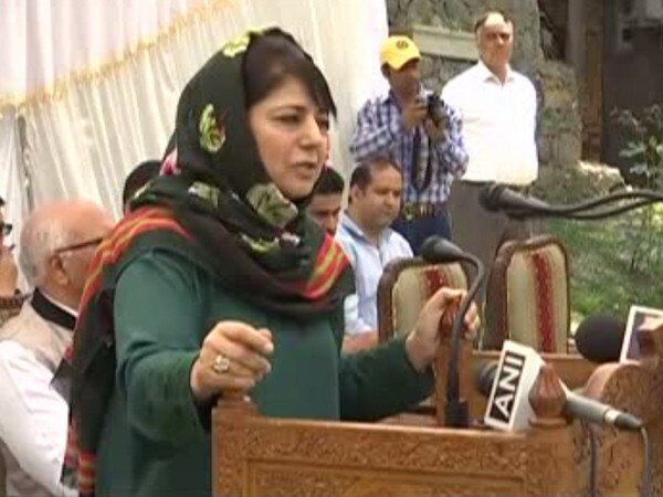 Mehbooba orders withdrawal of stone pelting cases against 4,327 youth Mehbooba orders withdrawal of stone pelting cases against 4,327 youth