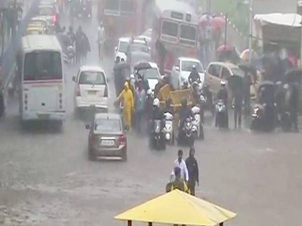 IMD issues forecast of intermittent rains, says no cyclone warning received IMD issues forecast of intermittent rains, says no cyclone warning received