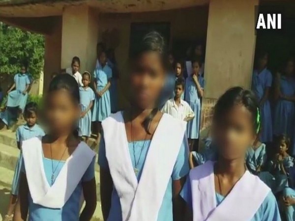 Students of Odisha's Government school made to work in field for Rs. 100 Students of Odisha's Government school made to work in field for Rs. 100