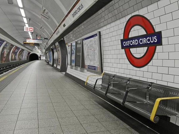 London's Oxford Street reopens post false alarm London's Oxford Street reopens post false alarm