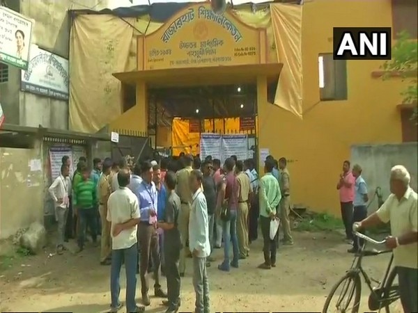 WB Panchayat polls: Counting delayed in North 24 Parganas centre WB Panchayat polls: Counting delayed in North 24 Parganas centre