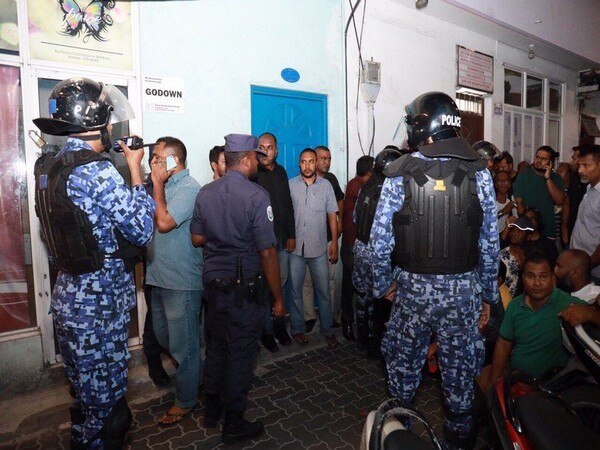 Maldives police dismisses reports of Chief Justices arrest  Maldives police dismisses reports of Chief Justices arrest