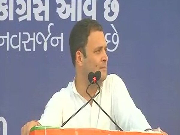 PM Modi only talks about himself, says Rahul Gandhi PM Modi only talks about himself, says Rahul Gandhi