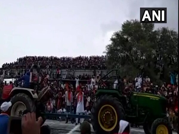 Rajasthan: Tin shed at tractor race collapses, 17 Injured Rajasthan: Tin shed at tractor race collapses, 17 Injured