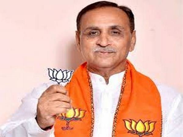 Vijay Rupani to continue as Gujarat CM Vijay Rupani to continue as Gujarat CM