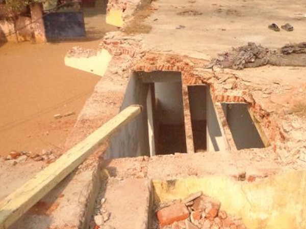 Maharashtra: 3 children killed after roof of school building collapses  Maharashtra: 3 children killed after roof of school building collapses