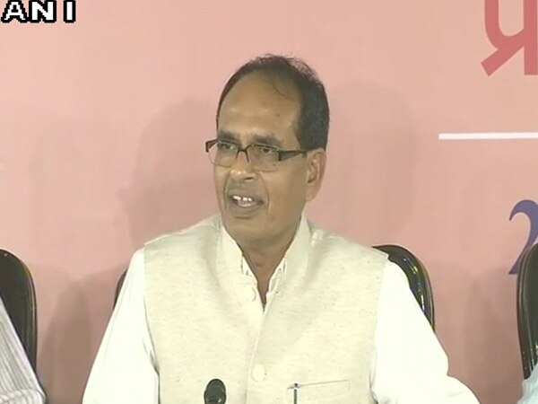 CBI gave clean chit to MP CM under political pressure: Cong CBI gave clean chit to MP CM under political pressure: Cong