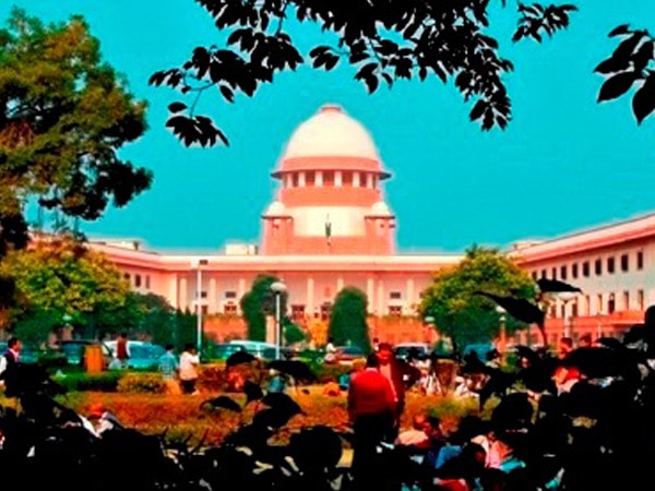 SC's notice to EC, Centre on paper clips counting via VVPAT SC's notice to EC, Centre on paper clips counting via VVPAT