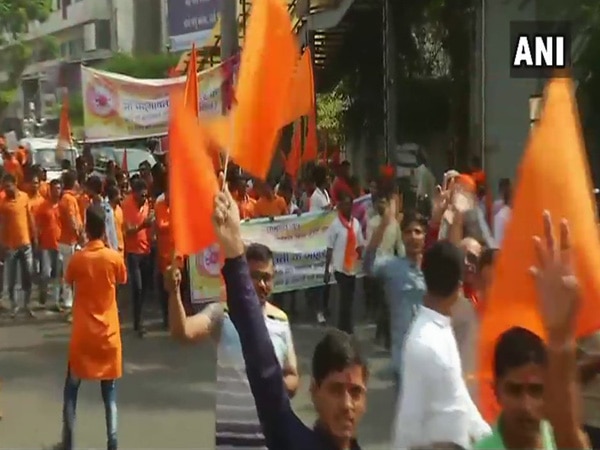 Protests against Padmavati reach Surat Protests against Padmavati reach Surat