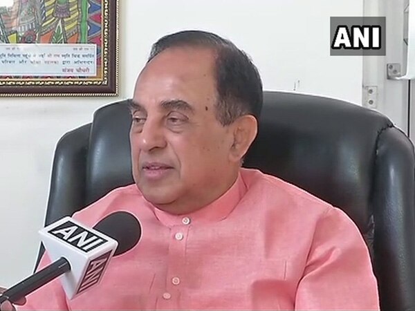 Swamy mocks Rahul's visit to Gujarat temple, asks him to declare whether he is Hindu or Christian Swamy mocks Rahul's visit to Gujarat temple, asks him to declare whether he is Hindu or Christian
