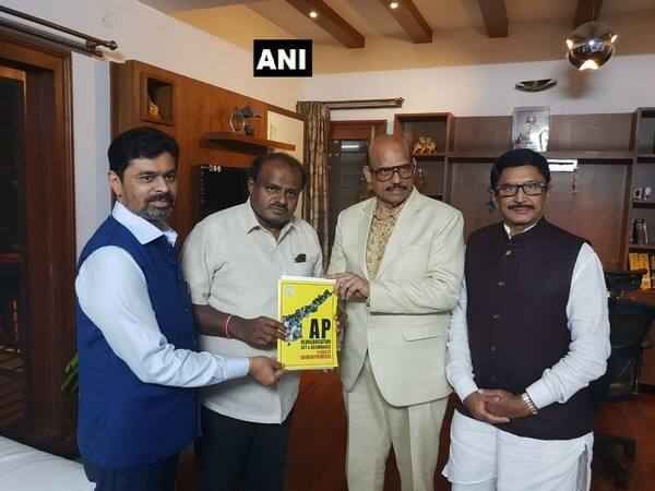 TDP MPs meet Kumaraswamy, seeks support in fight against Centre TDP MPs meet Kumaraswamy, seeks support in fight against Centre TDP MPs meet Kumaraswamy, seeks support in fight against Centre