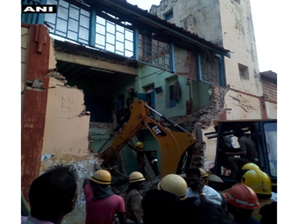 Eight transport workers dead after roof collapse in Tamil Nadu Eight transport workers dead after roof collapse in Tamil Nadu