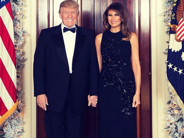 Trump, First Lady Melania pose for their official Christmas portrait Trump, First Lady Melania pose for their official Christmas portrait