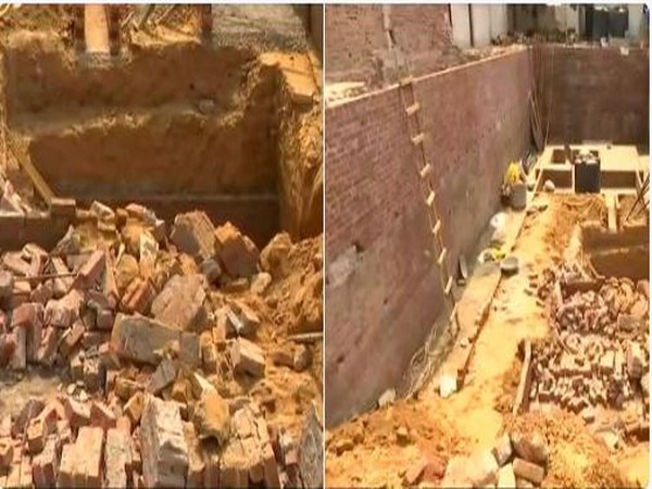 One died, five injured in Delhi wall collapse One died, five injured in Delhi wall collapse
