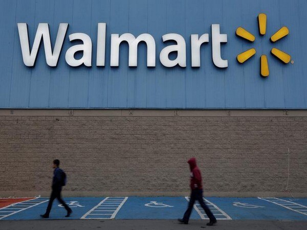 Walmart restricts sale of firearms, ammunition to people under 21 Walmart restricts sale of firearms, ammunition to people under 21
