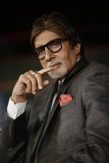Big B takes potshots at Shobha De for Olympics comment