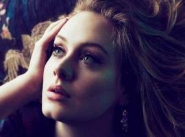 Singer Adele's credit card declined at H&M store Singer Adele's credit card declined at H&M store