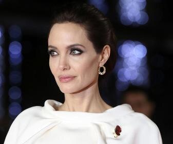 Jolie quits movie to avoid working with Pitt Jolie quits movie to avoid working with Pitt