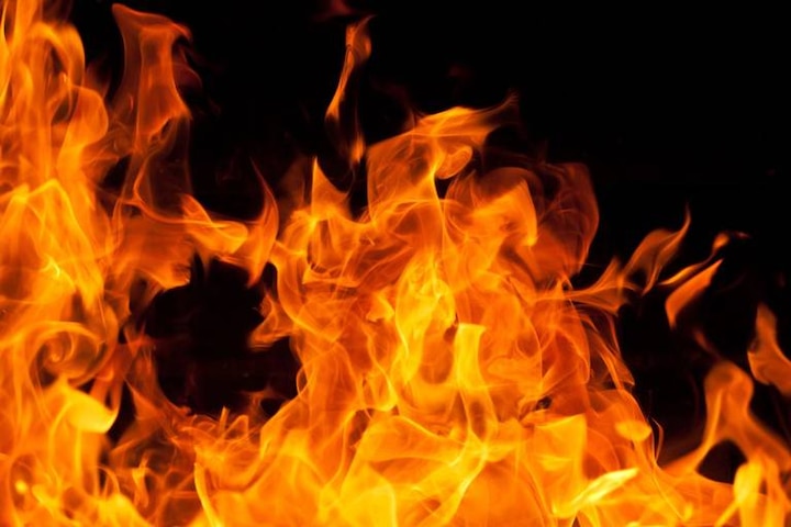 Man burns alive two children, immolates self Man burns alive two children, immolates self