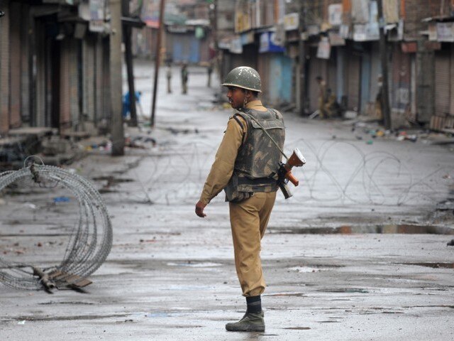 Kashmir youth killed in clashes with police Kashmir youth killed in clashes with police