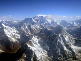 Five Indian Everest climbers missing: Nepal Police Five Indian Everest climbers missing: Nepal Police