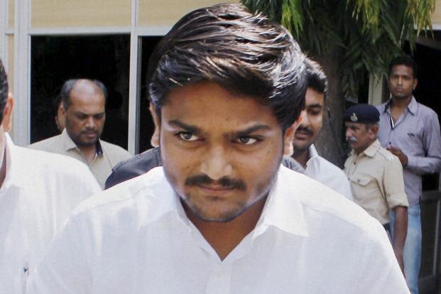 Mandsaur: Hardik Patel not allowed to visit families of farmers, detained Mandsaur: Hardik Patel not allowed to visit families of farmers, detained