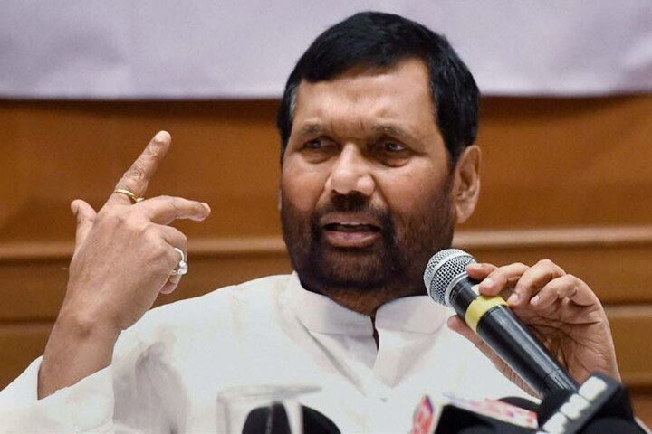 Drinking water not safe in Delhi: Ram Vilas Paswan Drinking water not safe in Delhi: Ram Vilas Paswan