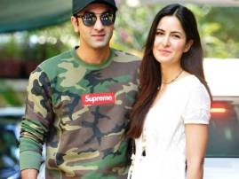 WHAT?: Ranbir Kapoor secretly visited Katrina Kaif's new house? WHAT?: Ranbir Kapoor secretly visited Katrina Kaif's new house?