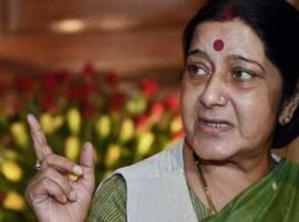 Husband leaves alone for honeymoon, Sushma Swaraj steps in and helps his wife get passport Husband leaves alone for honeymoon, Sushma Swaraj steps in and helps his wife get passport
