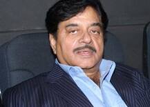 Shatrughan Sinha Defends Yashwant Sinha\'s Comments On Economy