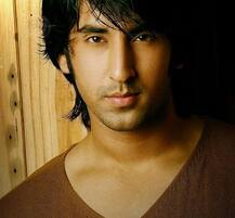 This TV actor to tie the knot with his long-time girlfriend in JULY!