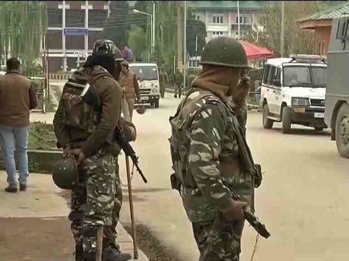 Srinagar NIT unrest: HRD team reaches campus to asses situation Srinagar NIT unrest: HRD team reaches campus to asses situation