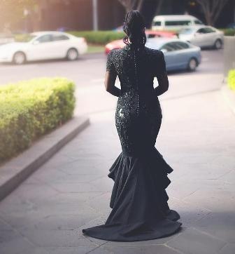 Bride Breaks Tradition, Gets Wed In Black Wedding Dress Bride Breaks Tradition, Gets Wed In Black Wedding Dress