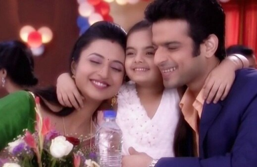 Yeh Hai Mohabbatein: Pihu and Raman 'meet' Ishita ! Yeh Hai Mohabbatein: Pihu and Raman 'meet' Ishita !