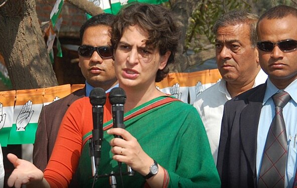 Priyanka Gandhi clarifies, says she lives at current residence as per SPG's directions Priyanka Gandhi clarifies, says she lives at current residence as per SPG's directions