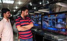 Pak comedian makes offensive remark against minority Hindus