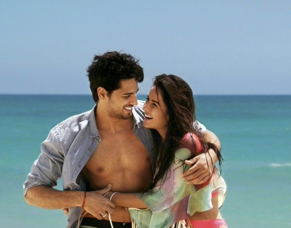 Katrina Kaif and Sidharth Malhotra look adorable in 'Baar Baar Dekho' stills Katrina Kaif and Sidharth Malhotra look adorable in 'Baar Baar Dekho' stills