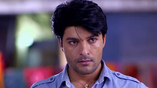 Anas Rashid loses his temper once AGAIN on 'Diya Aaur Baati Hum' sets! Anas Rashid loses his temper once AGAIN on 'Diya Aaur Baati Hum' sets!