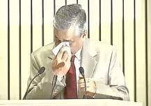 Chief Justice of India TS Thakur breaks down in front of Narendra Modi, calls for 'more' judges