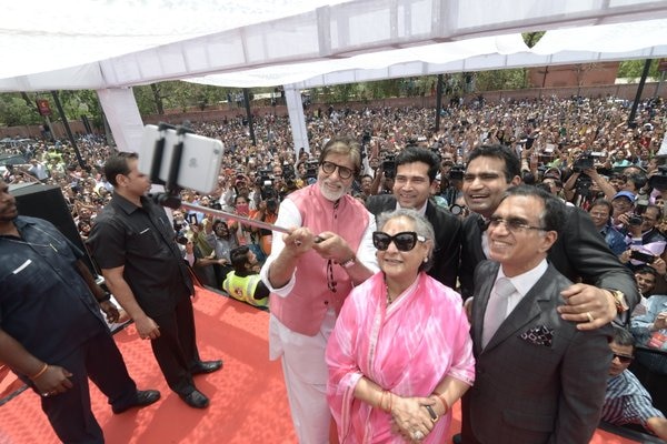 Royal Sunday for Bachchan couple in Rajasthan Royal Sunday for Bachchan couple in Rajasthan