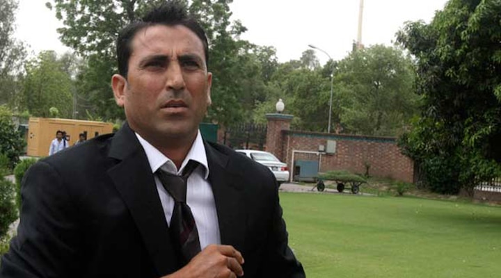 Younis Khan in trouble, likely to be banned by Pakistan Cricket Board Younis Khan in trouble, likely to be banned by Pakistan Cricket Board