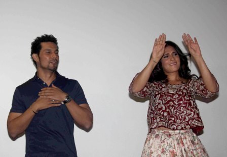 'Sarbjit' Randeep Hooda ,Richa Chadha and Sukhwinder Singh Dance At ‘Tung Lak’ Song Launch! 'Sarbjit' Randeep Hooda ,Richa Chadha and Sukhwinder Singh Dance At ‘Tung Lak’ Song Launch!